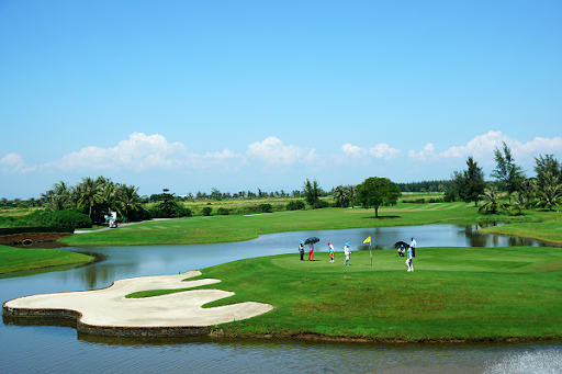 Sân golf Sông Bé
