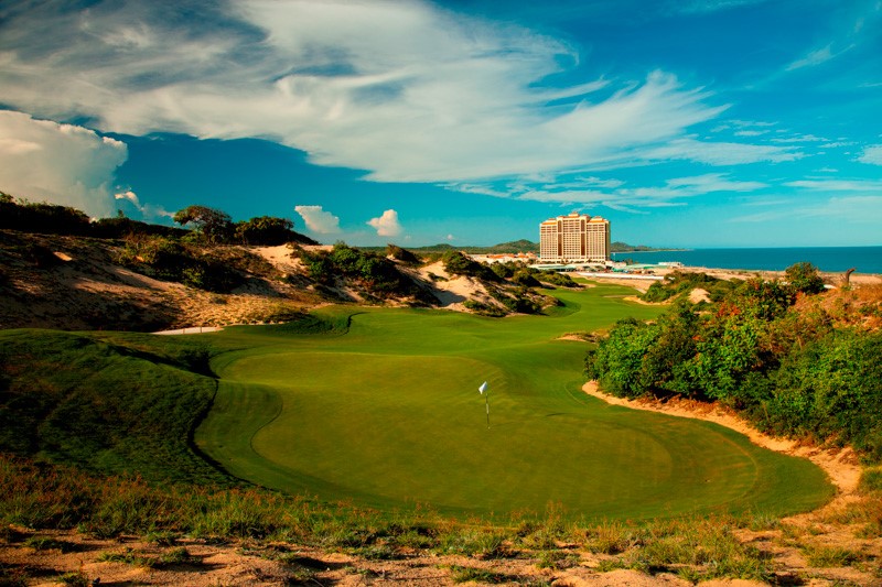 Sân golf the bluffs hồ tràm strip TOP 35 sân golf tốt nhất thế giới